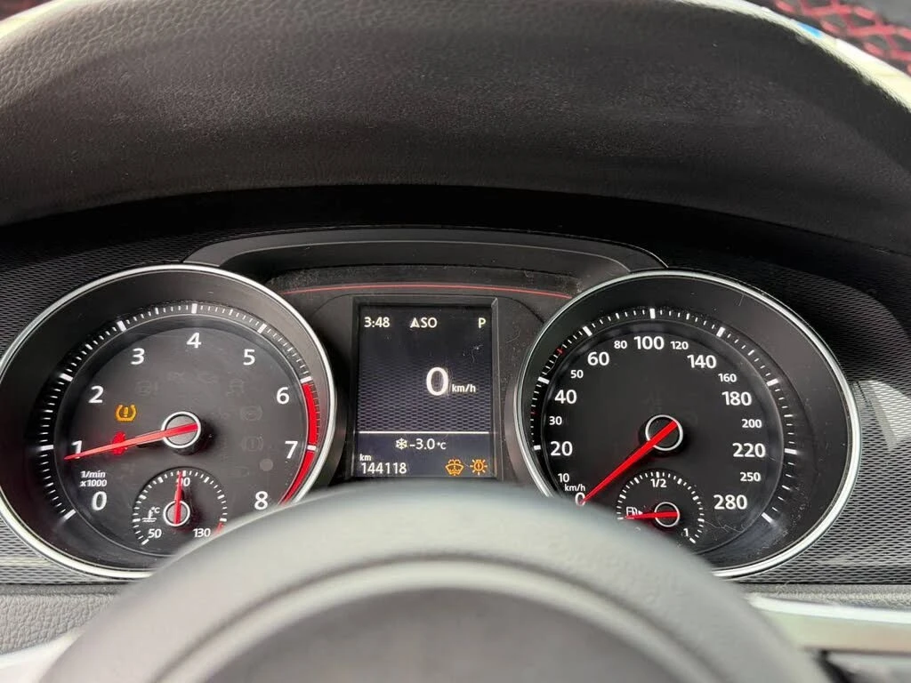 VW Golf GTI 2.0T* Autobahn* FWD* АвтоКредит* (ЦЕНА ДО БГ), снимка 7 - Автомобили и джипове - 54155270