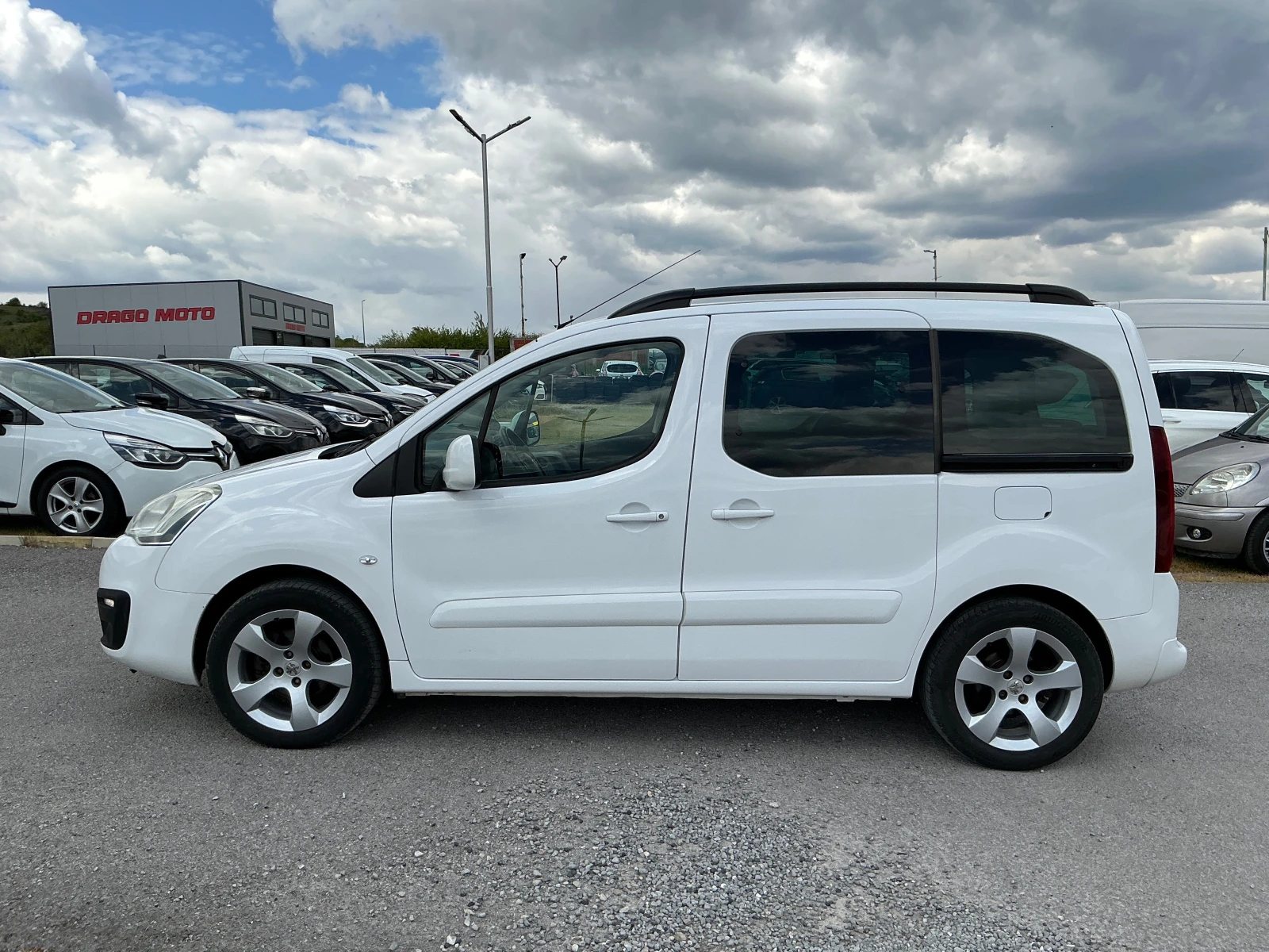 Peugeot Partner 1.6 hdi, снимка 5 - Автомобили и джипове - 54390418