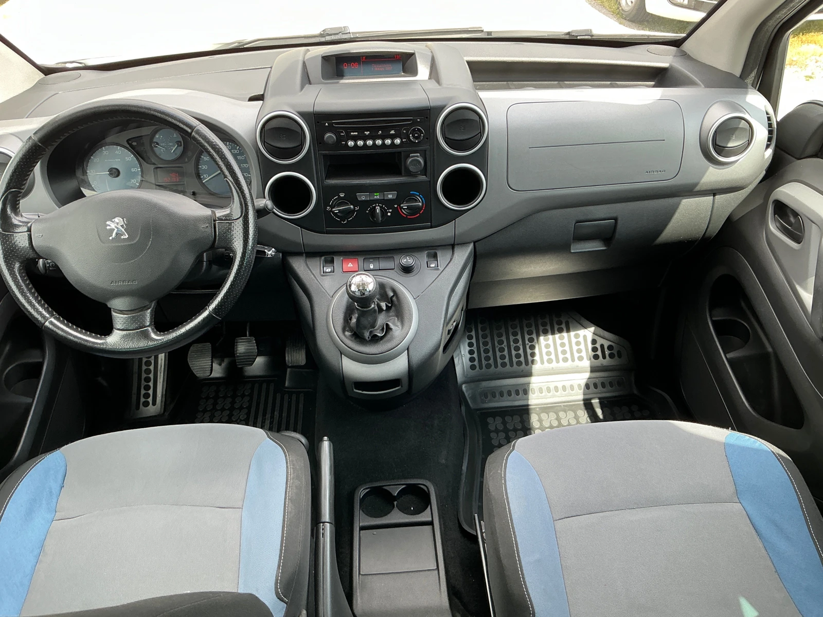 Peugeot Partner 1.6 hdi, снимка 12 - Автомобили и джипове - 54390418