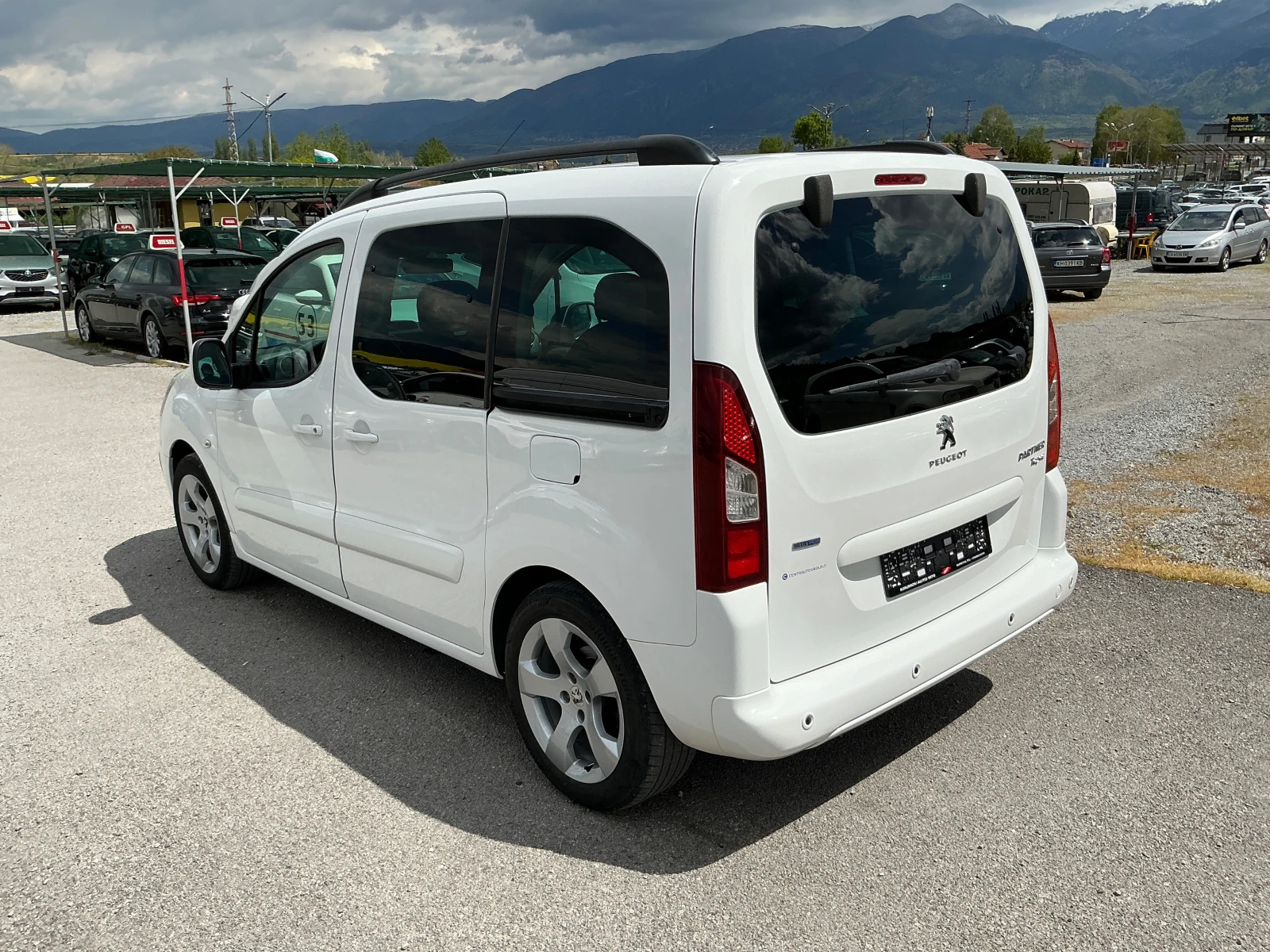 Peugeot Partner 1.6 hdi, снимка 6 - Автомобили и джипове - 54390418