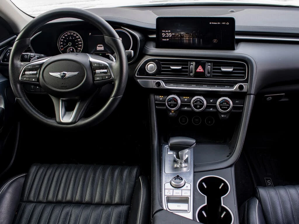 Genesis G70  2.0T Advanced AWD, снимка 8 - Автомобили и джипове - 54598600