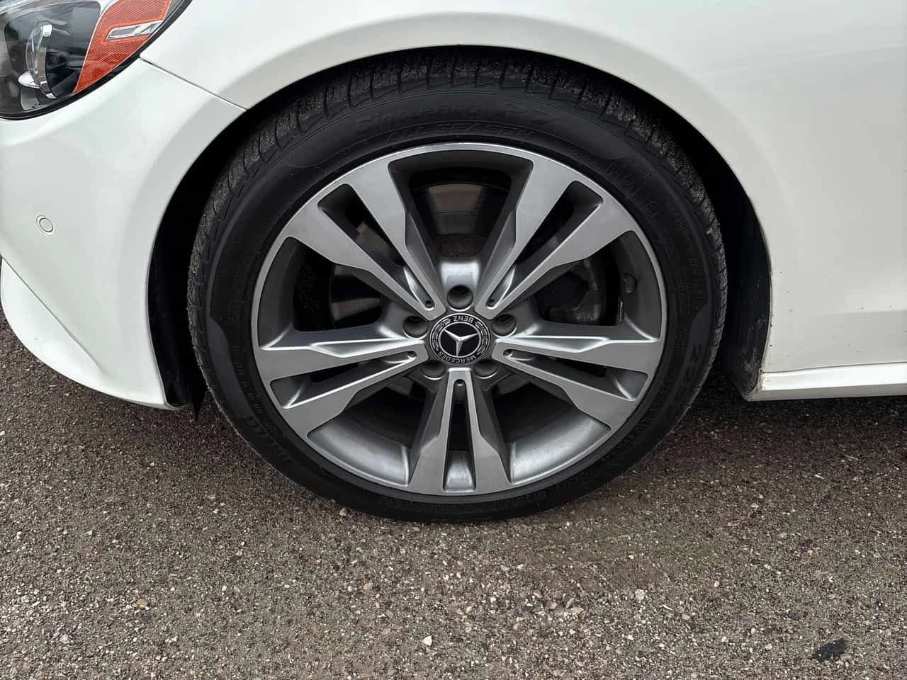 Mercedes-Benz C 300 * CARFAX * АВТОКРЕДИТ БЕЗ ПЪРВОНАЧАЛНА ВНОСКА, снимка 6 - Автомобили и джипове - 54863542