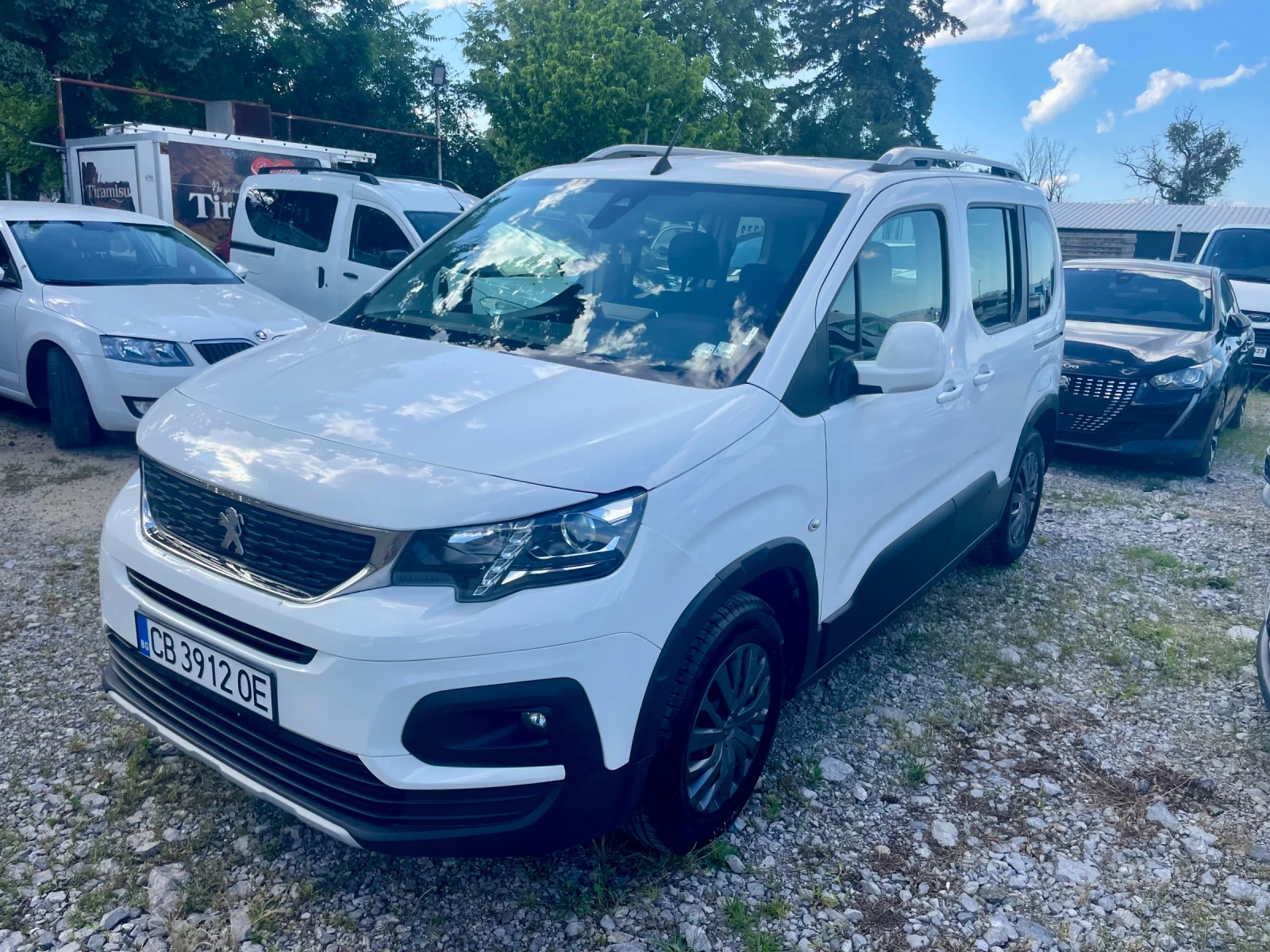 Peugeot Rifter, снимка 2 - Автомобили и джипове - 54928465