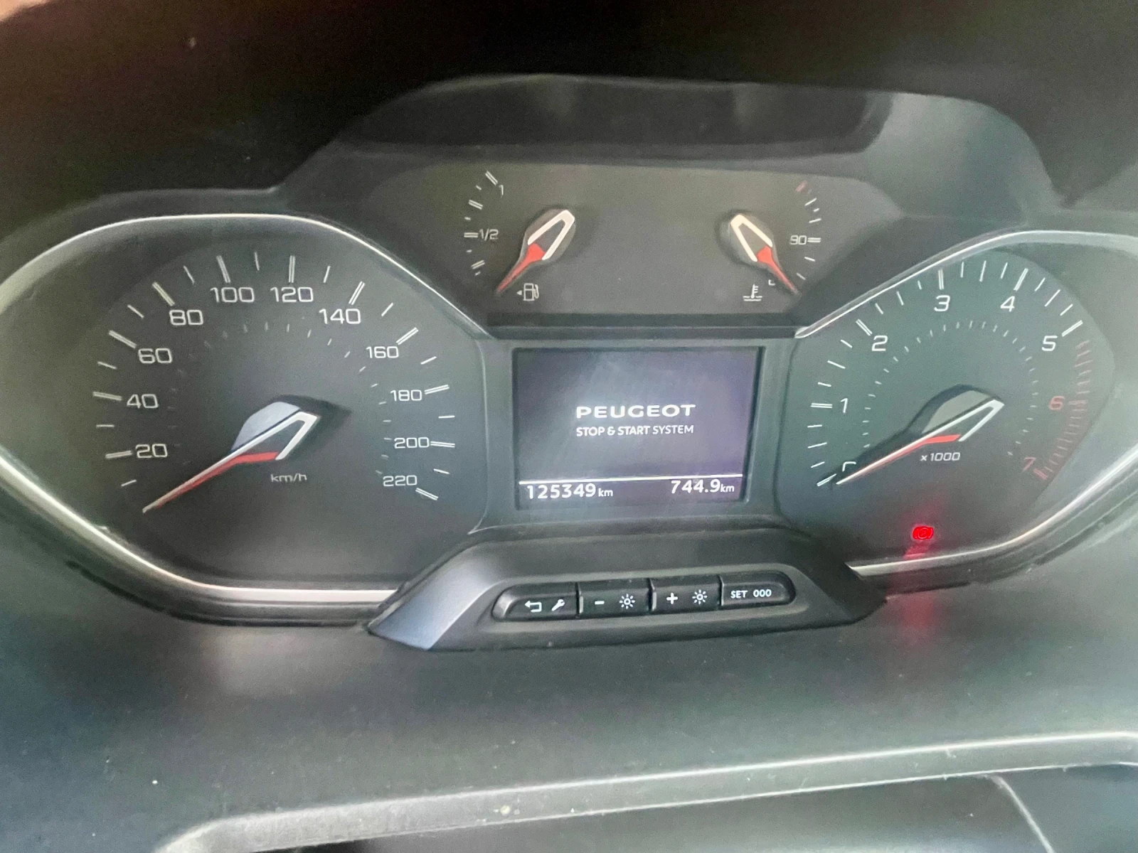 Peugeot Rifter, снимка 5 - Автомобили и джипове - 54928465
