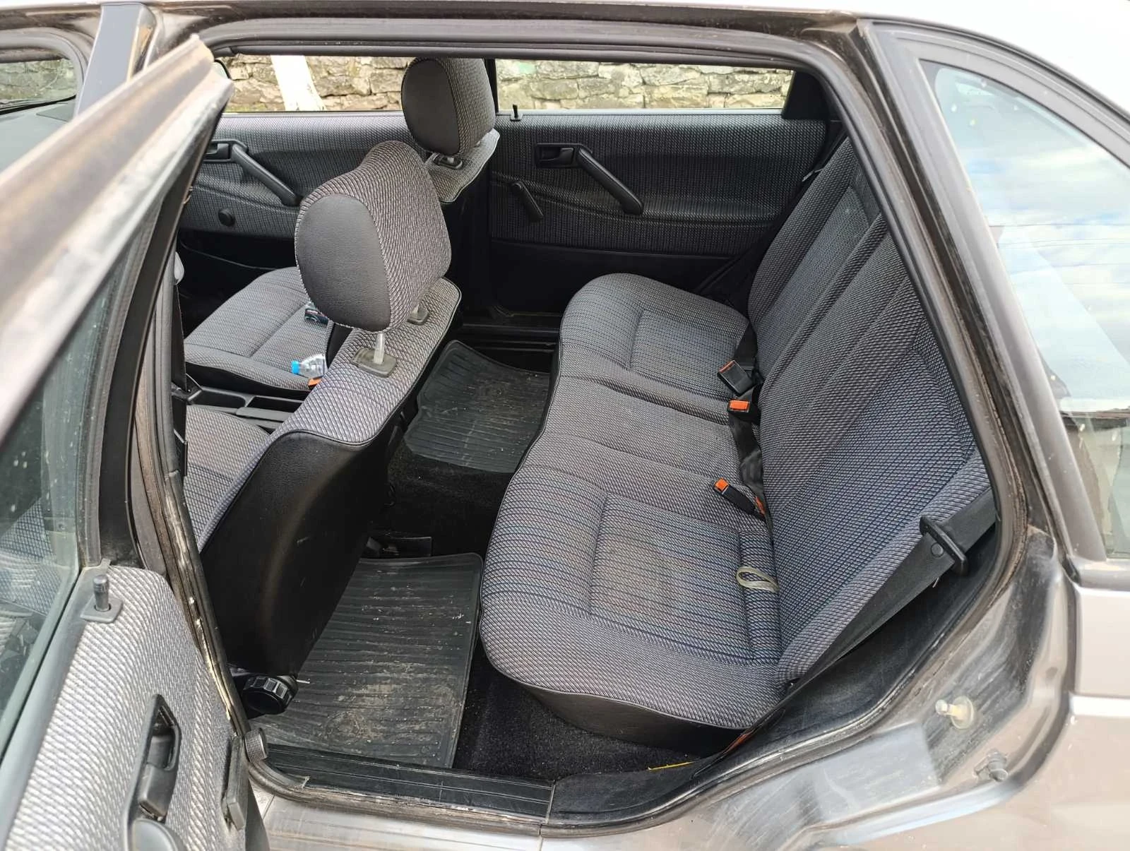VW Passat, снимка 8 - Автомобили и джипове - 55176685