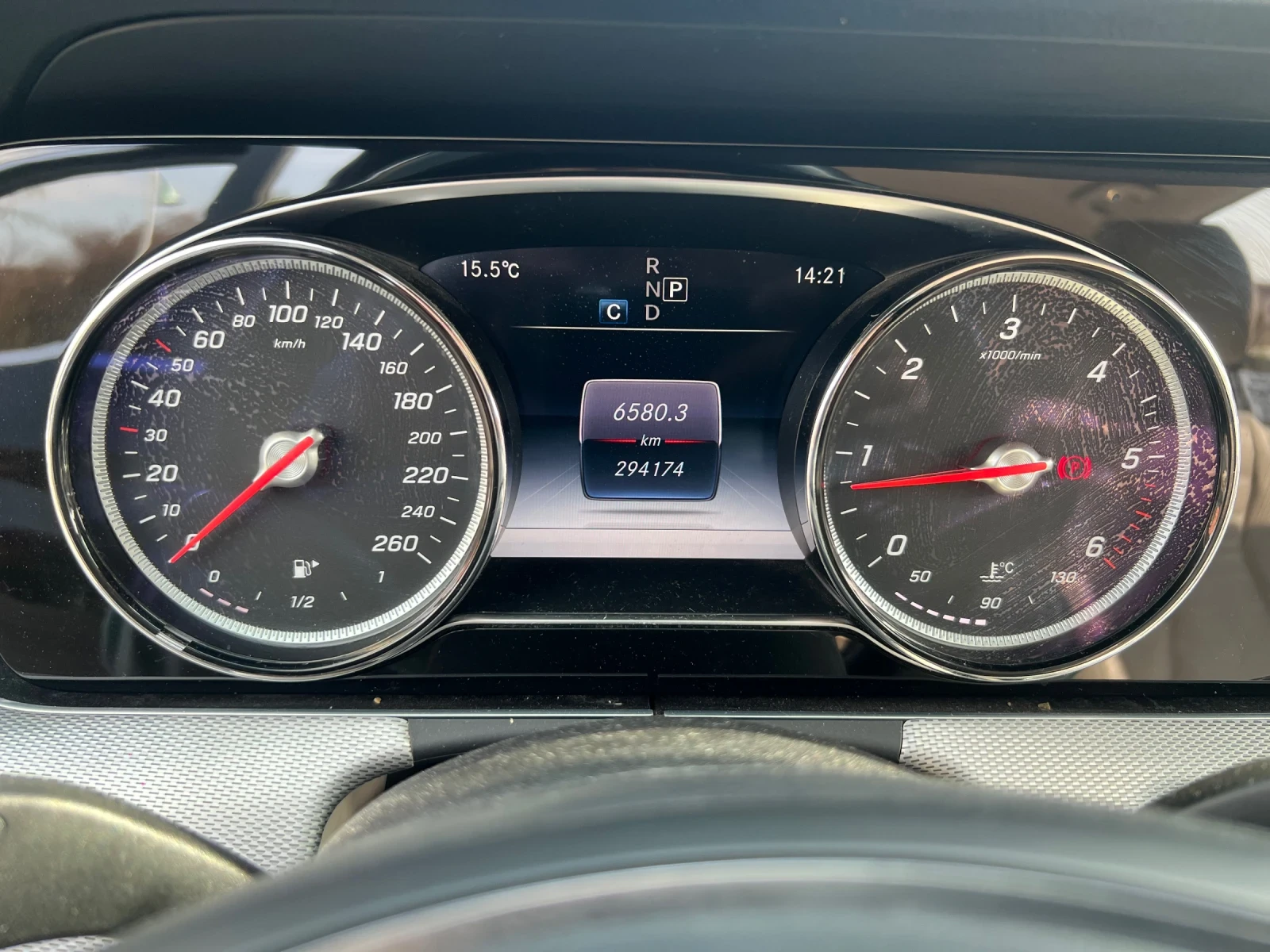 Mercedes-Benz E 220