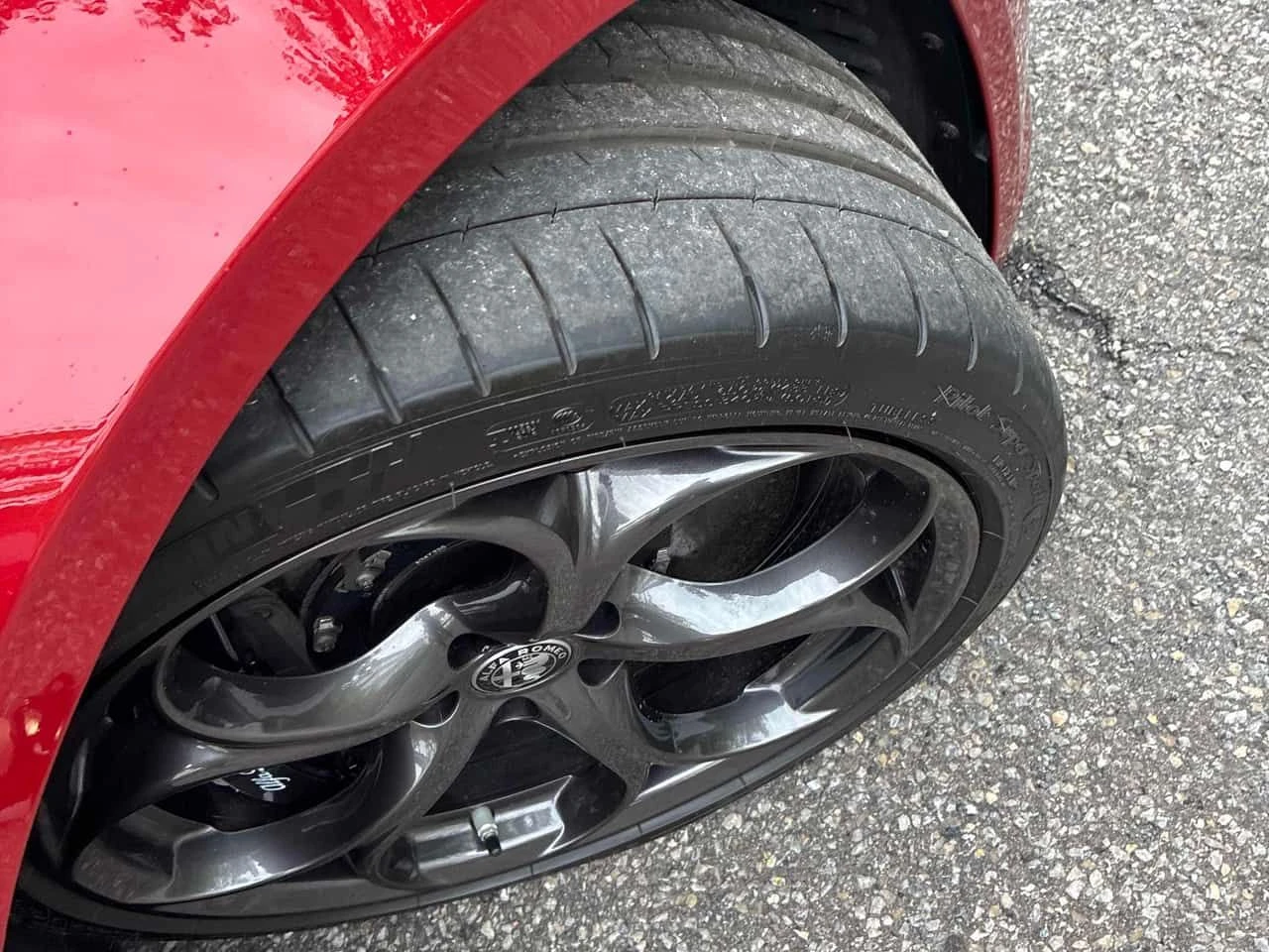 Alfa Romeo Giulia * Quadrifoglio* АВТОКРЕДИТ БЕЗ ПЪРВОНАЧАЛНА ВНОСКА, снимка 7 - Автомобили и джипове - 55473207