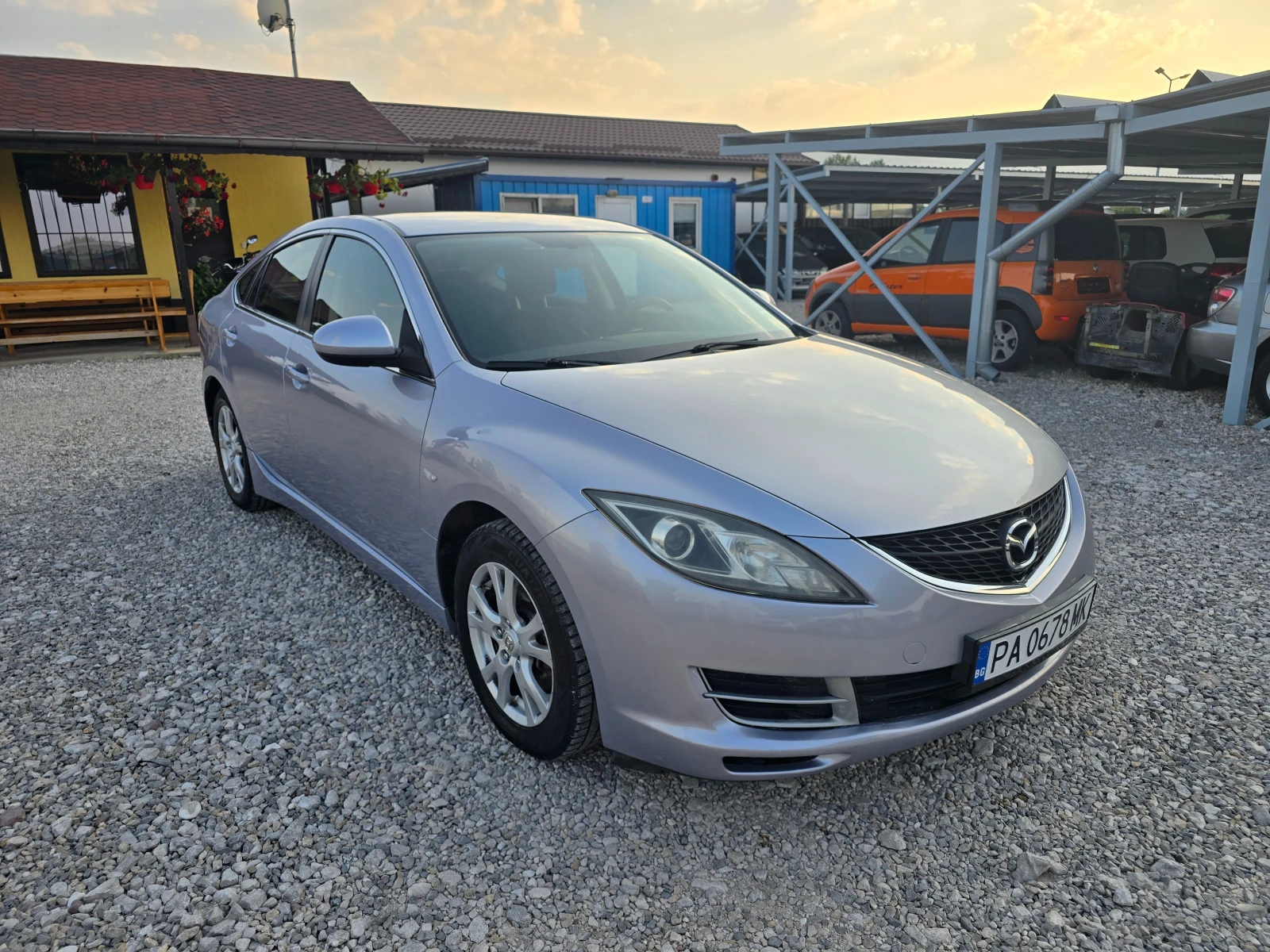 Mazda 6 1, 8i КЛИМАТРОНИК !! РЕГИСТРИРАНА !!!, снимка 7 - Автомобили и джипове - 55767917