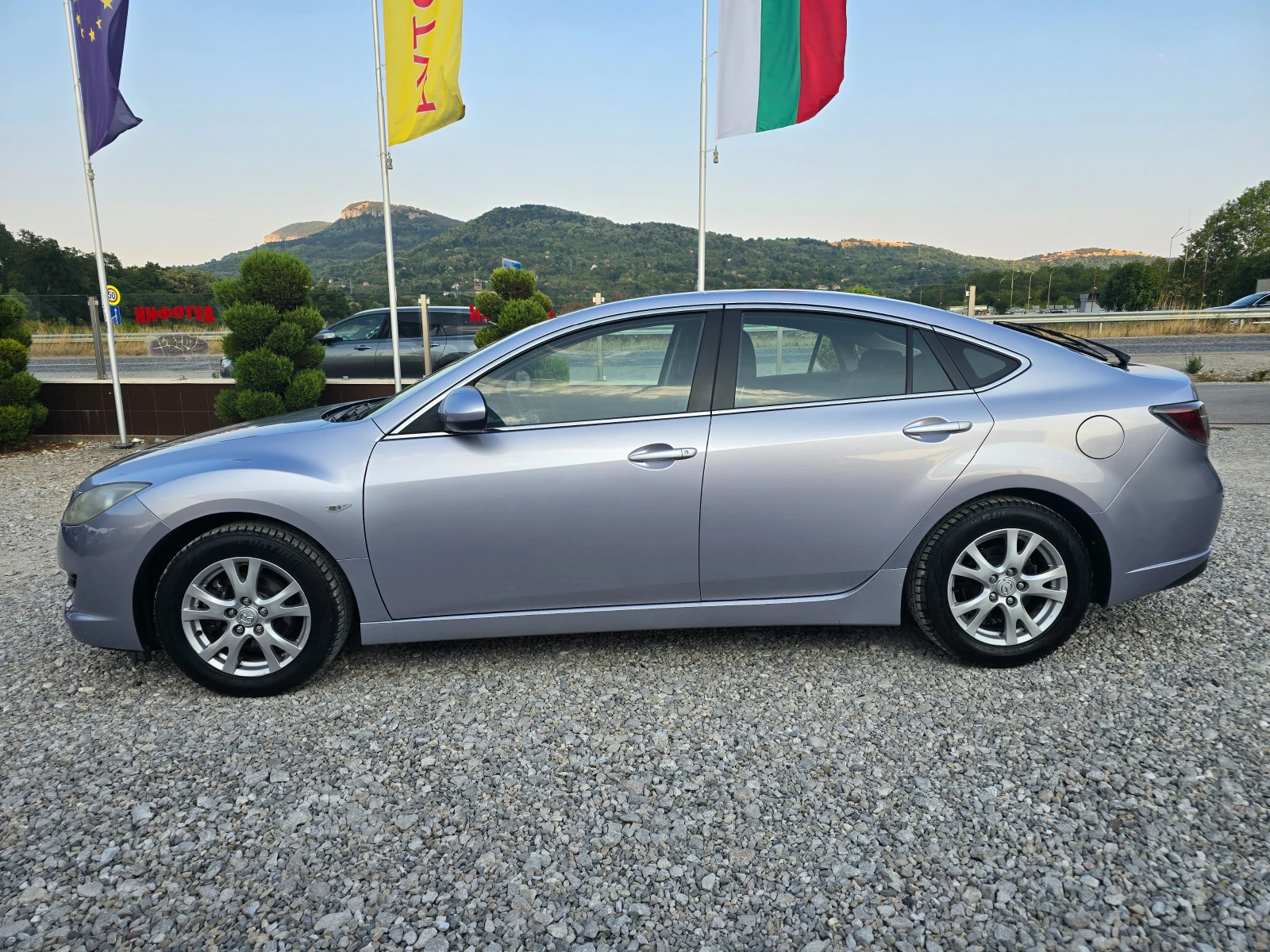 Mazda 6 1, 8i КЛИМАТРОНИК !! РЕГИСТРИРАНА !!!, снимка 2 - Автомобили и джипове - 55767917