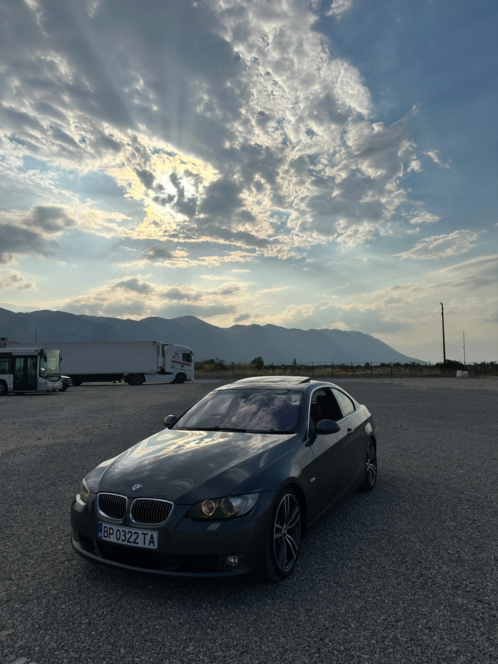 BMW 335 335, снимка 2 - Автомобили и джипове - 55838222