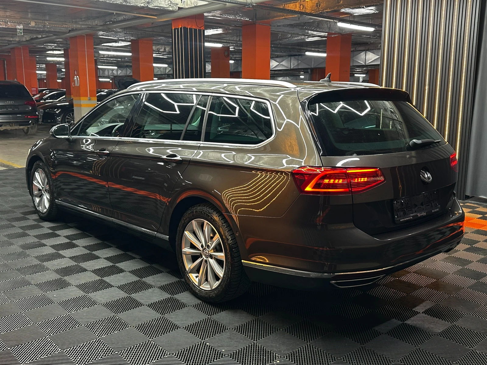 VW Passat 2.0d 239 к.с./ГАРАНЦИЯ, снимка 6 - Автомобили и джипове - 55926073