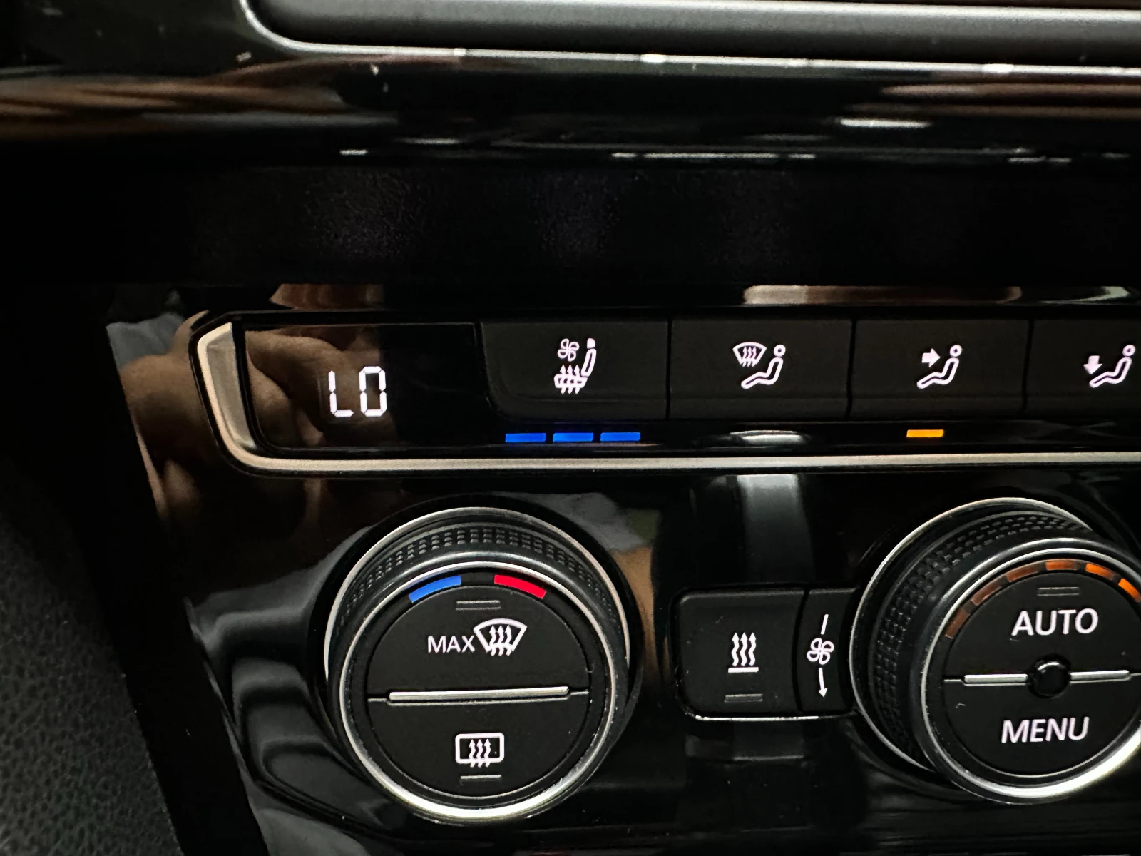 VW Passat 2.0d 239 к.с./ГАРАНЦИЯ, снимка 13 - Автомобили и джипове - 55926073
