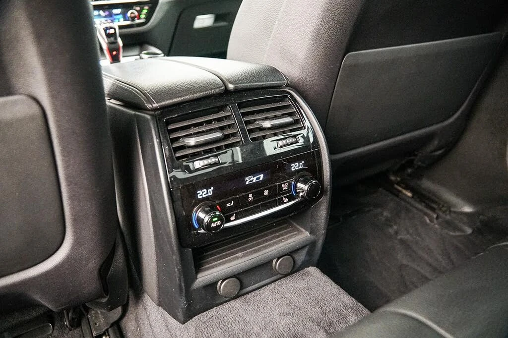 BMW 550 M* HUD* DIS* 360* B&W* ЩОРИ* КРАЙНА ЦЕНА, снимка 17 - Автомобили и джипове - 56046798