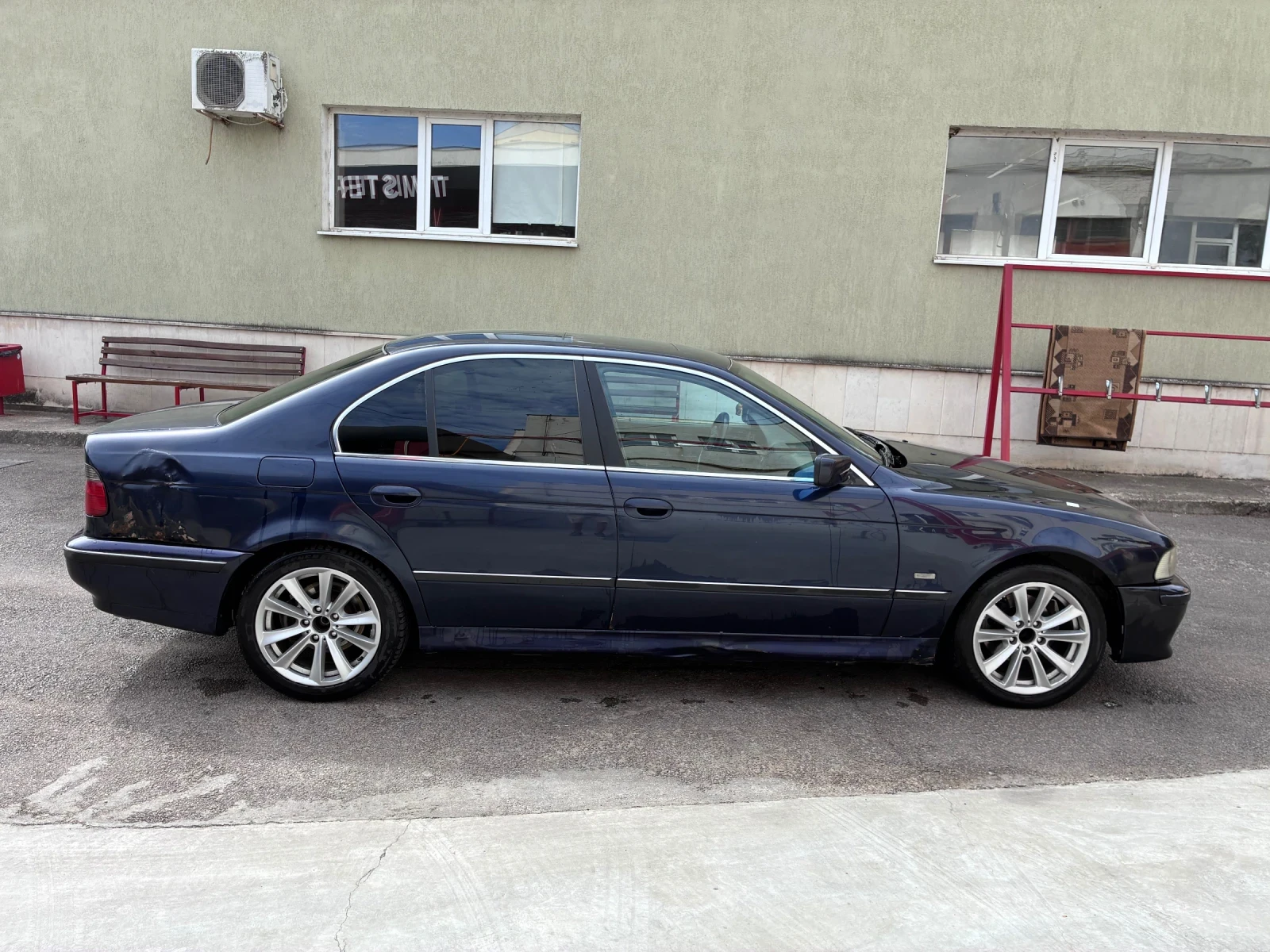 BMW 530, снимка 4 - Автомобили и джипове - 56084194