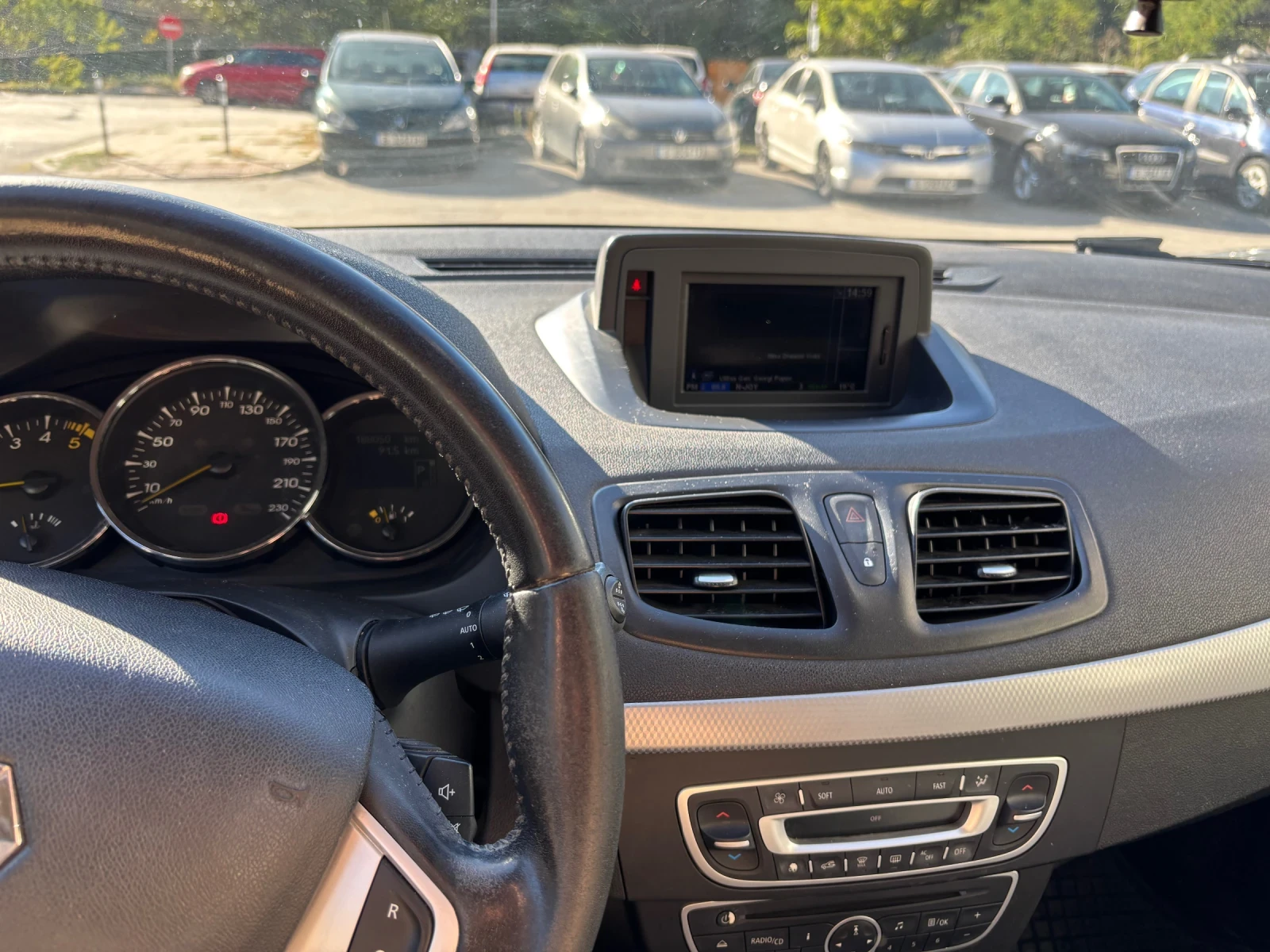Renault Megane, снимка 12 - Автомобили и джипове - 56392681