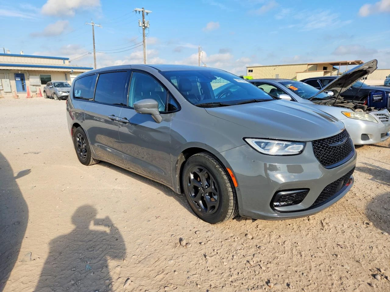 Chrysler Pacifica 3.6l Hybrid Limited, снимка 4 - Автомобили и джипове - 56663986