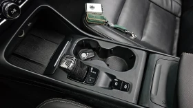 Volvo XC40, снимка 10