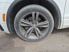 VW Tiguan HIGHLINE/R LINE/ПОДГРЕВ/ПАНО/CARFAX/ФИНАНСИРАНЕ, снимка 17