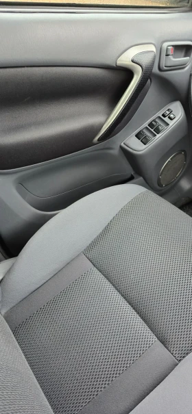 Toyota Rav4 2.0 vvti 150 к.с.4х4 Автомат . Лизинг !, снимка 5