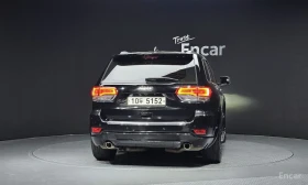 Jeep Grand cherokee 3.6 4x4 / OVERLAND / DISTRONIC / FACELIFT / ОБДУХ - 14300 € / 27968.37 лв. - 24653250 4