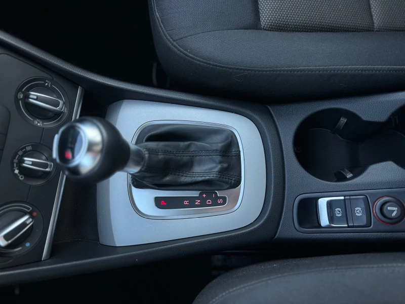 Audi Q3 2.0TDI QUATTRO, снимка 16 - Автомобили и джипове - 52802916