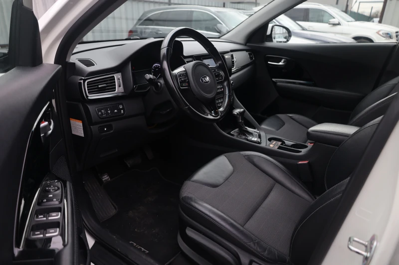 Kia Niro 1.6 Hybrid KeyGO KAM Distronic Lane 18Zoll #iCarbg, снимка 11 - Автомобили и джипове - 53391278