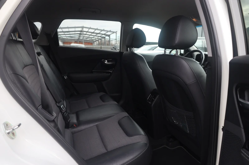 Kia Niro 1.6 Hybrid KeyGO KAM Distronic Lane 18Zoll #iCarbg, снимка 8 - Автомобили и джипове - 53391278