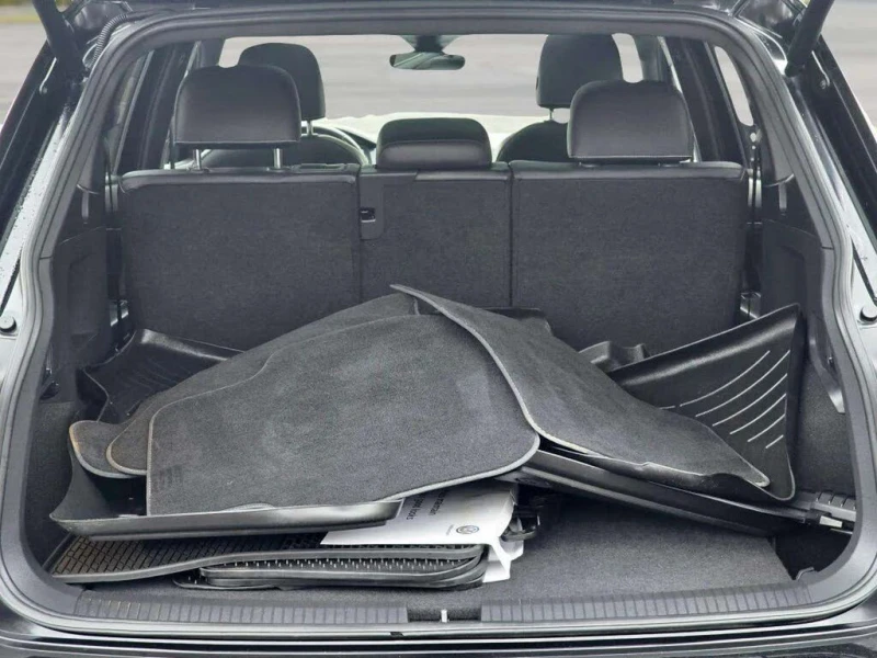 VW Tiguan SEL Premium R-Line* АвтоКредит* (ЦЕНА ДО БГ), снимка 16 - Автомобили и джипове - 53528438