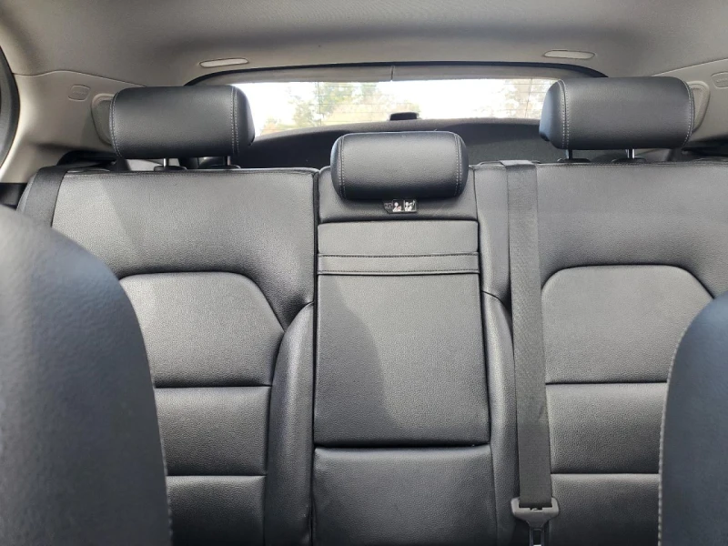 Mercedes-Benz GLA 250 4Matic, снимка 10 - Автомобили и джипове - 53589105