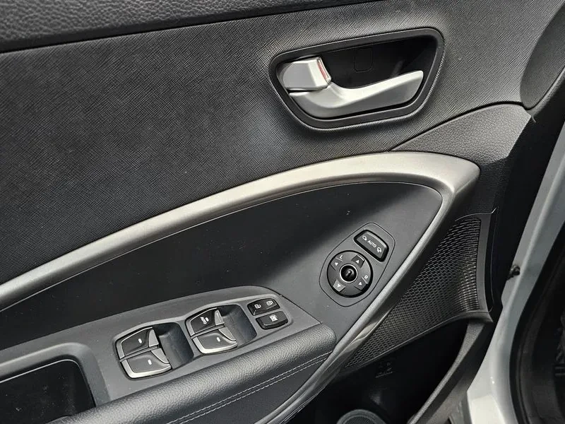 Hyundai Santa fe 2.0 CRDi 4Wd Premium, снимка 16 - Автомобили и джипове - 53347647