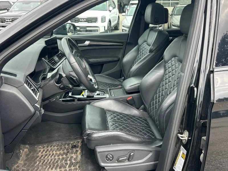 Audi SQ5 * Progressiv * ДЖАНТИ С ГУМИ * ДИСТРОНИК * 360 * C, снимка 8 - Автомобили и джипове - 55799360