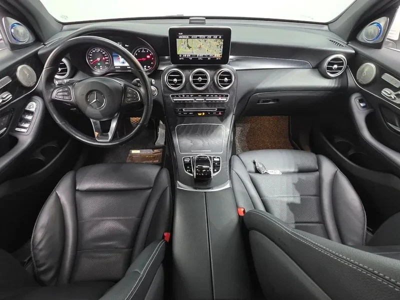 Mercedes-Benz GLC 300 4Matic Coupe, снимка 7 - Автомобили и джипове - 56020154