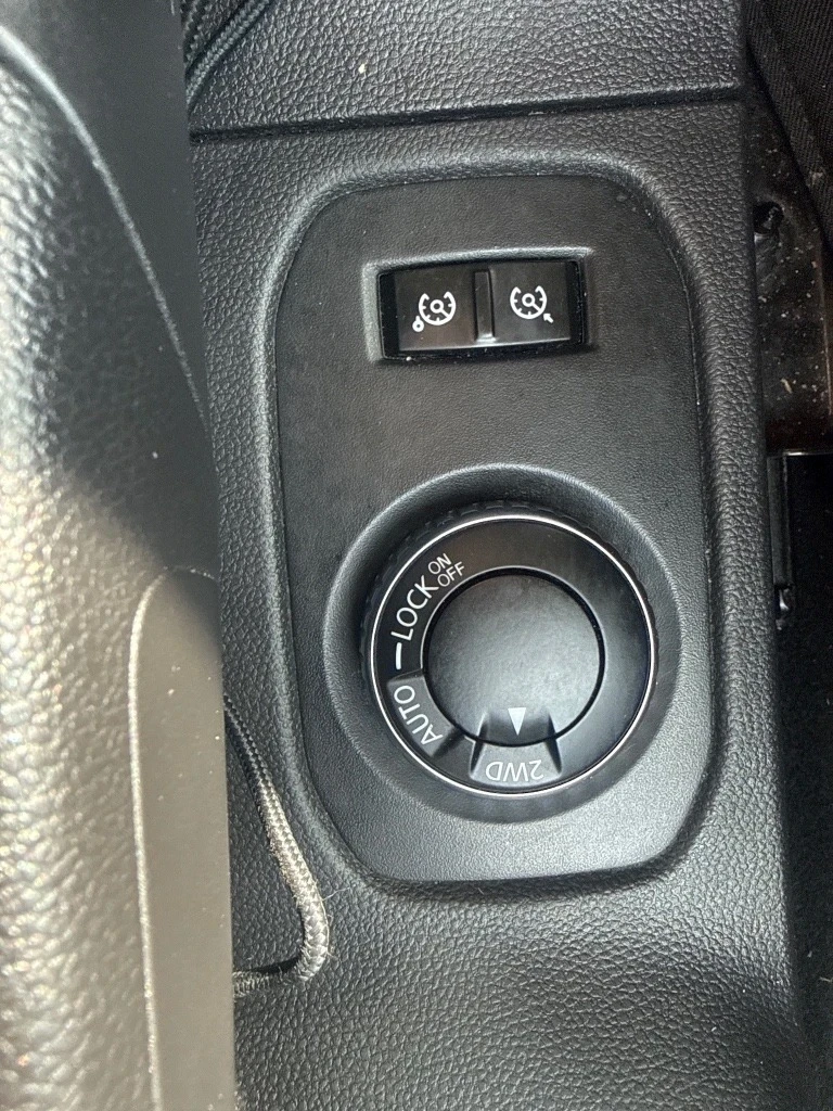 Dacia Duster, снимка 3 - Автомобили и джипове - 56450132