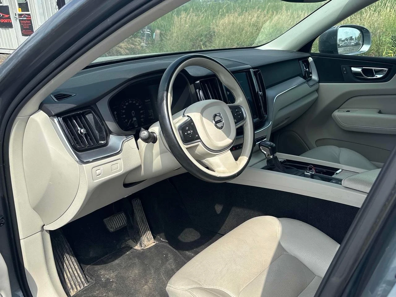 Volvo XC60 Momentum БЕЗ ПЪРВОНАЧАЛНА ВНОСКА'КАРФАКС' - изображение 6