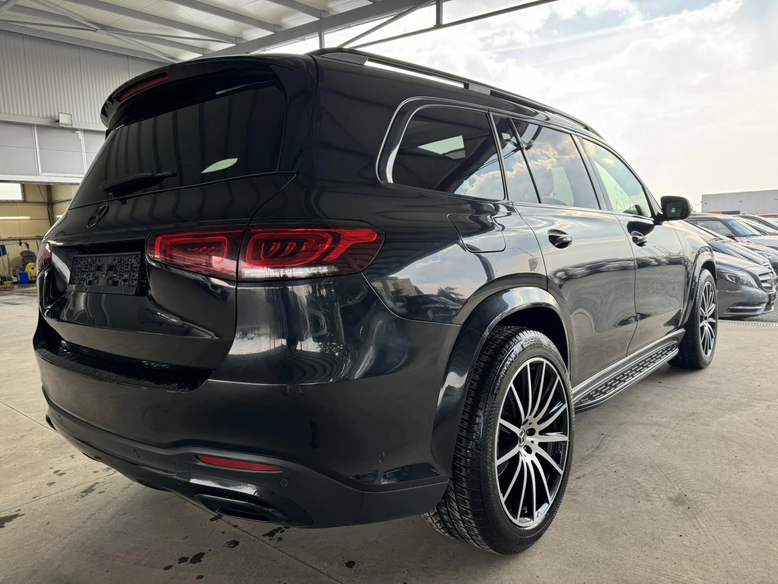 Mercedes-Benz GLS 400 d* 330ps* 4M* AMG Line* 3xTV* Night* Designo* FULL, снимка 5 - Автомобили и джипове - 53733687