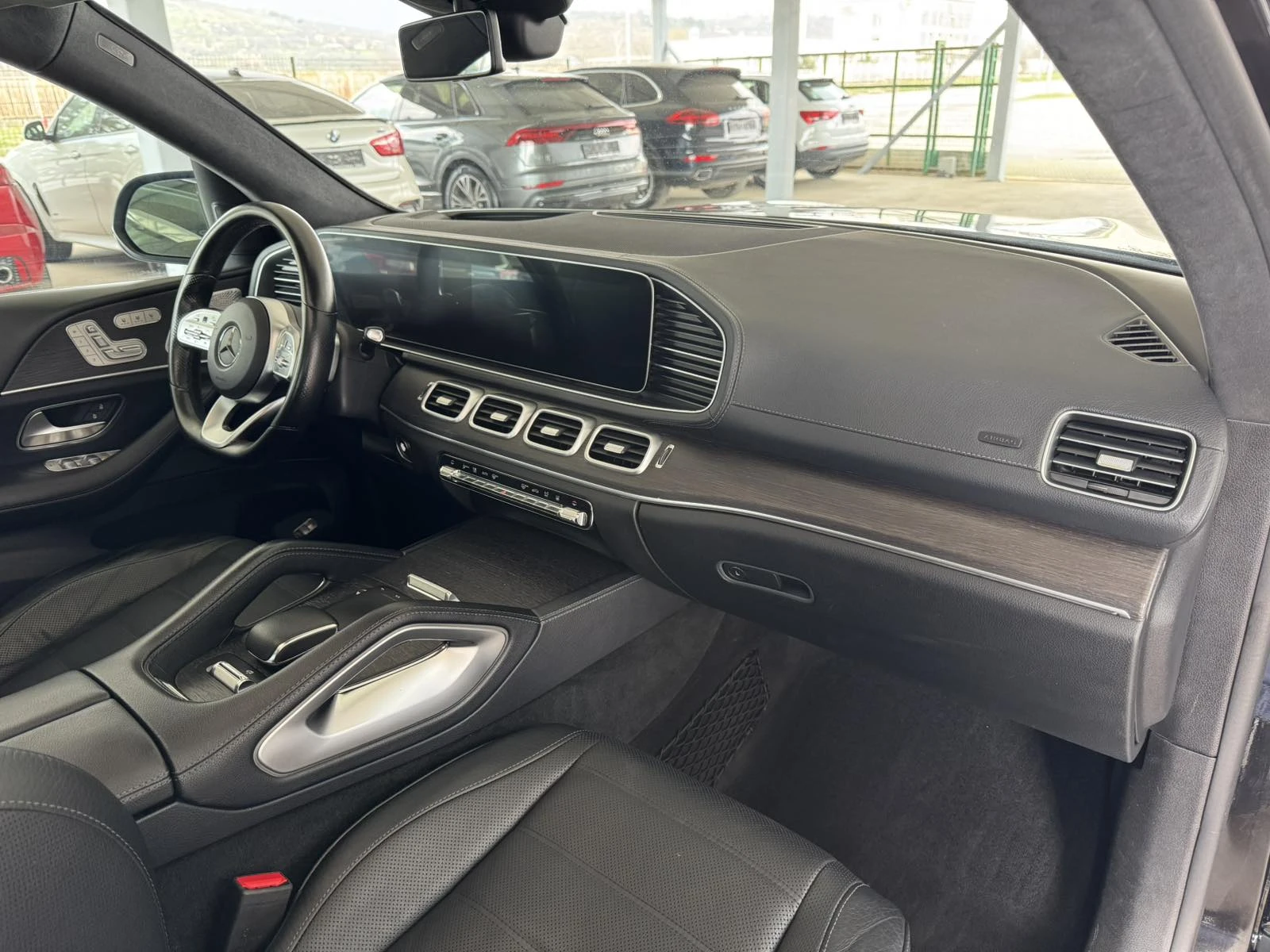 Mercedes-Benz GLS 400 d* 330ps* 4M* AMG Line* 3xTV* Night* Designo* FULL, снимка 10 - Автомобили и джипове - 53733687