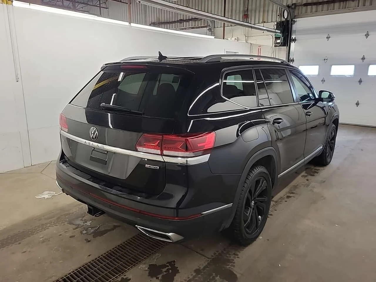 VW Atlas * Highline * CARFAX * БЕЗ ПЪРВОНАЧАЛНА ВНОСКА, снимка 3 - Автомобили и джипове - 53814473
