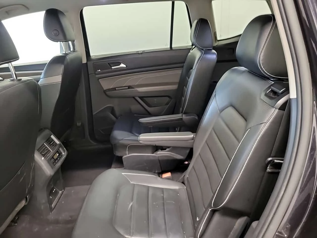 VW Atlas * Highline * CARFAX * БЕЗ ПЪРВОНАЧАЛНА ВНОСКА, снимка 17 - Автомобили и джипове - 53814473