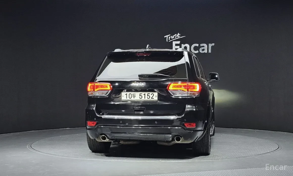 Jeep Grand cherokee 3.6 4x4 / OVERLAND / DISTRONIC / FACELIFT / ОБДУХ, снимка 4 - Автомобили и джипове - 54045562