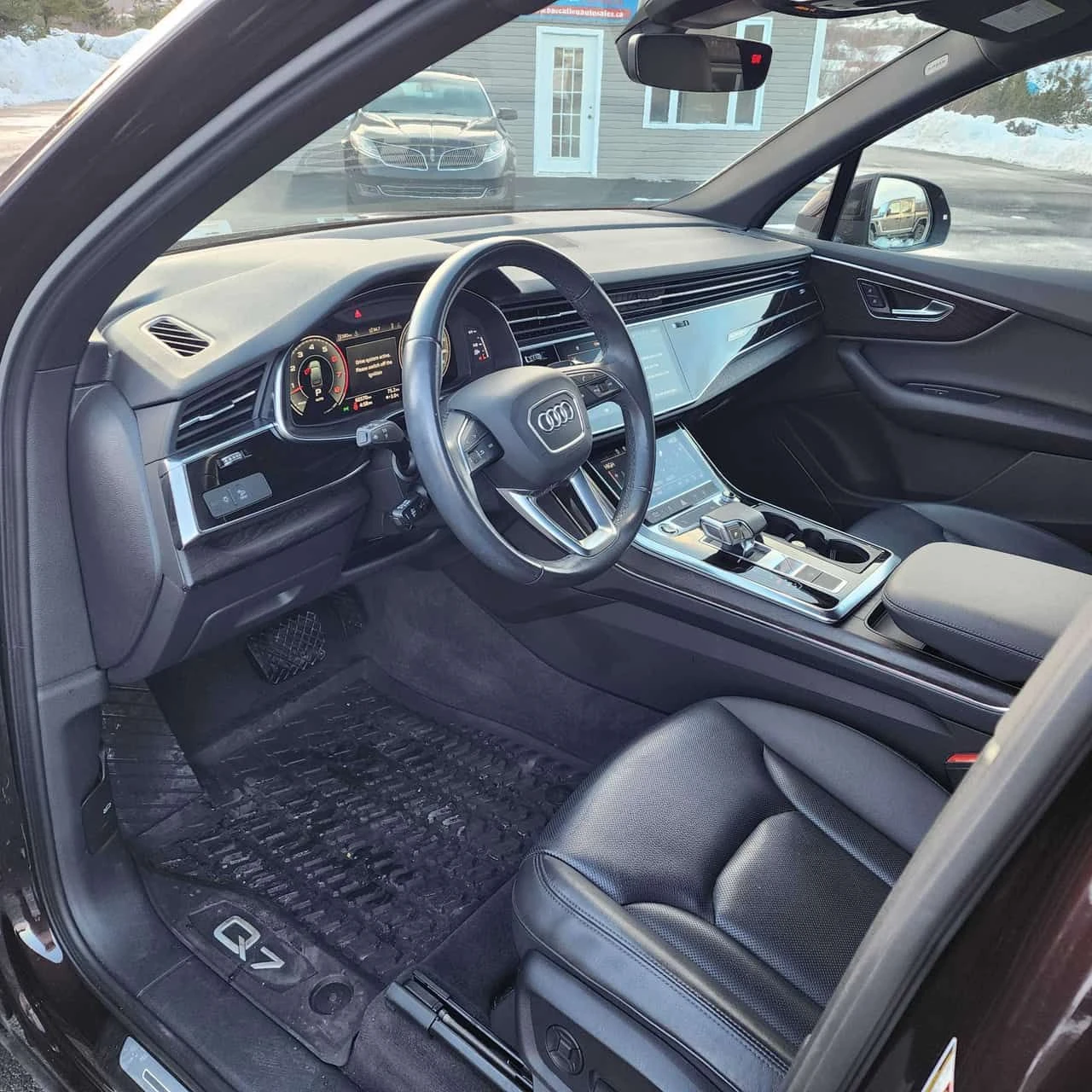 Audi Q7 * Progressiv * DISTRONIC* ОБДУХВАНЕ* ПАНОРАМА* , снимка 5 - Автомобили и джипове - 54215059