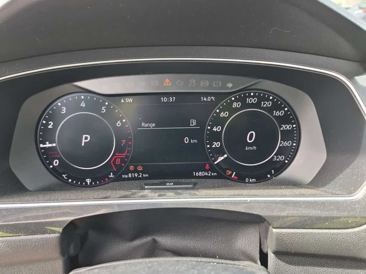 VW Tiguan HIGHLINE/R LINE/ПОДГРЕВ/ПАНО/CARFAX/ФИНАНСИРАНЕ, снимка 8 - Автомобили и джипове - 54677608