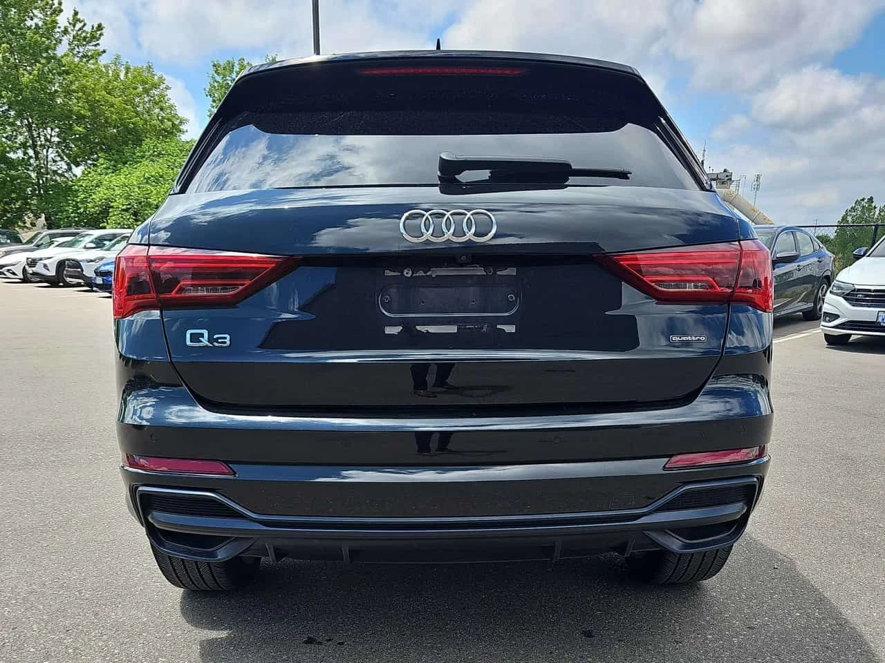 Audi Q3 * Progressiv * CARFAX * БЕЗ ПЪРВОНАЧАЛНА ВНОСКА, снимка 4 - Автомобили и джипове - 54858420