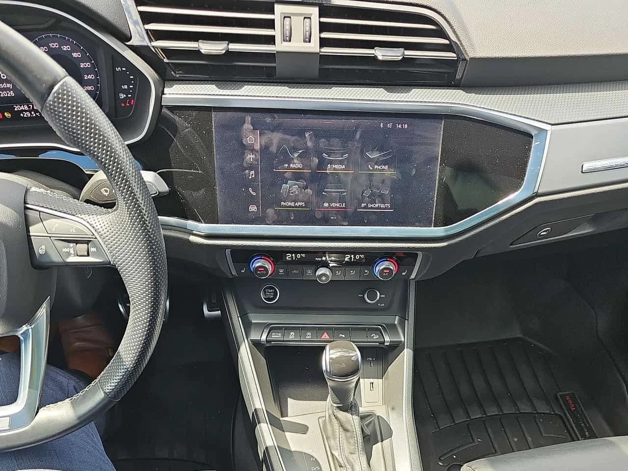 Audi Q3 * Progressiv * CARFAX * БЕЗ ПЪРВОНАЧАЛНА ВНОСКА, снимка 9 - Автомобили и джипове - 54858420