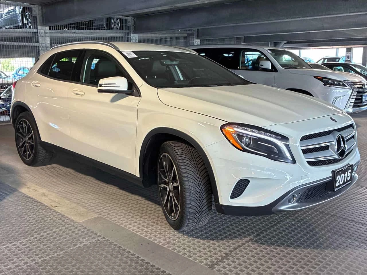 Mercedes-Benz GLA 250 * CARFAX * ЦЕНА ДО БГ, снимка 3 - Автомобили и джипове - 55060763