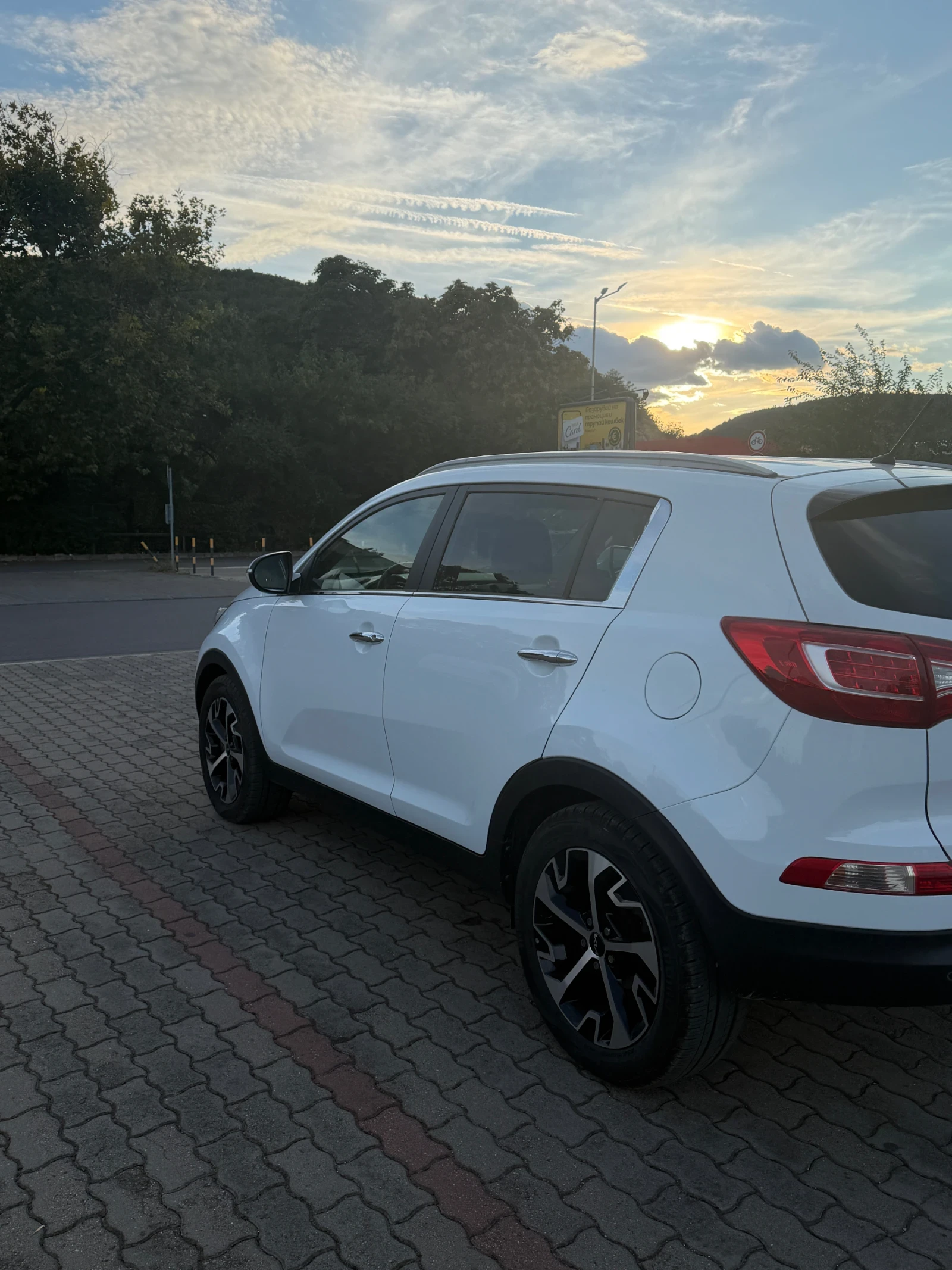 Kia Sportage 1.7CRDI, снимка 6 - Автомобили и джипове - 56099886