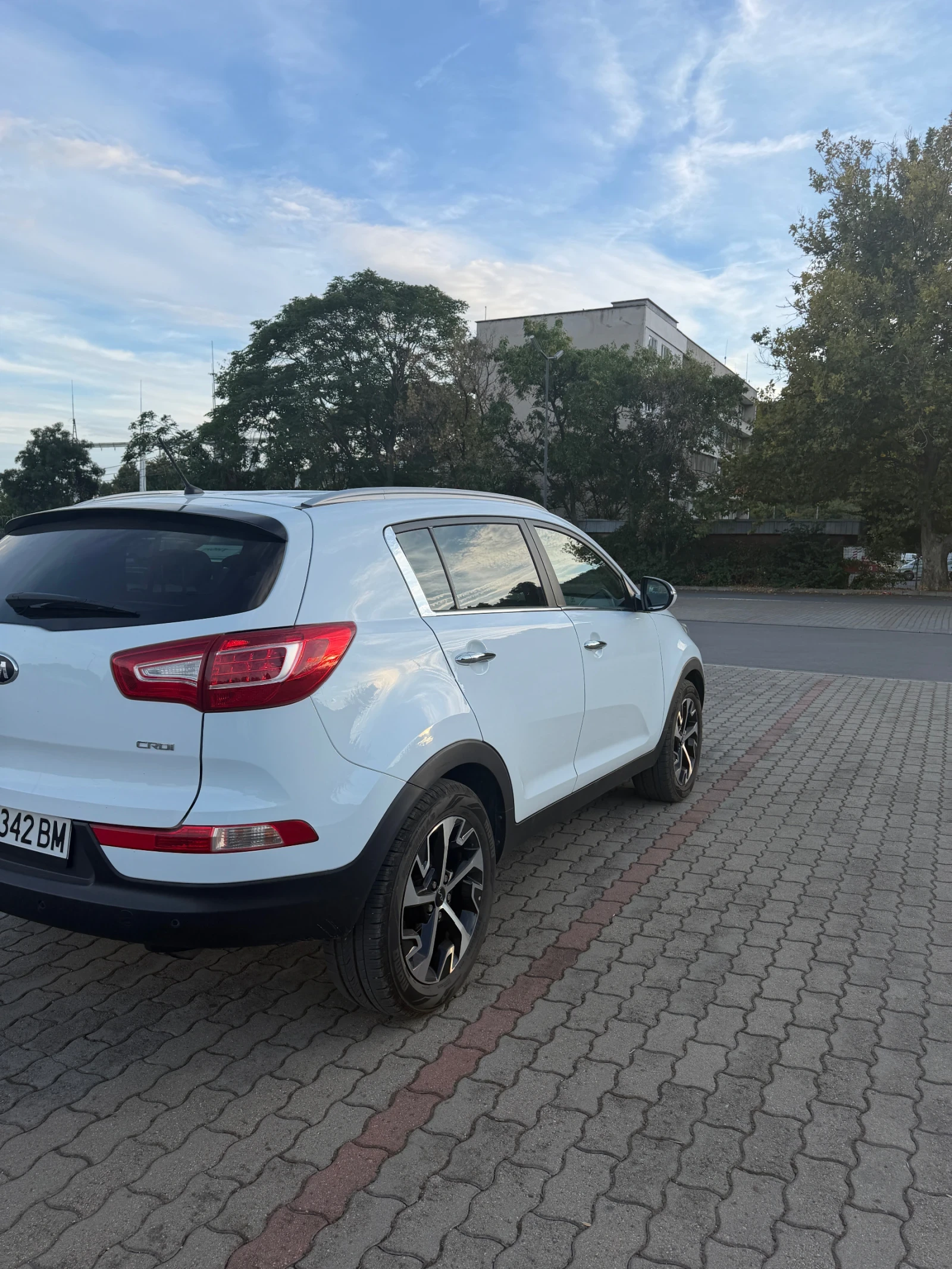 Kia Sportage 1.7CRDI, снимка 4 - Автомобили и джипове - 56099886