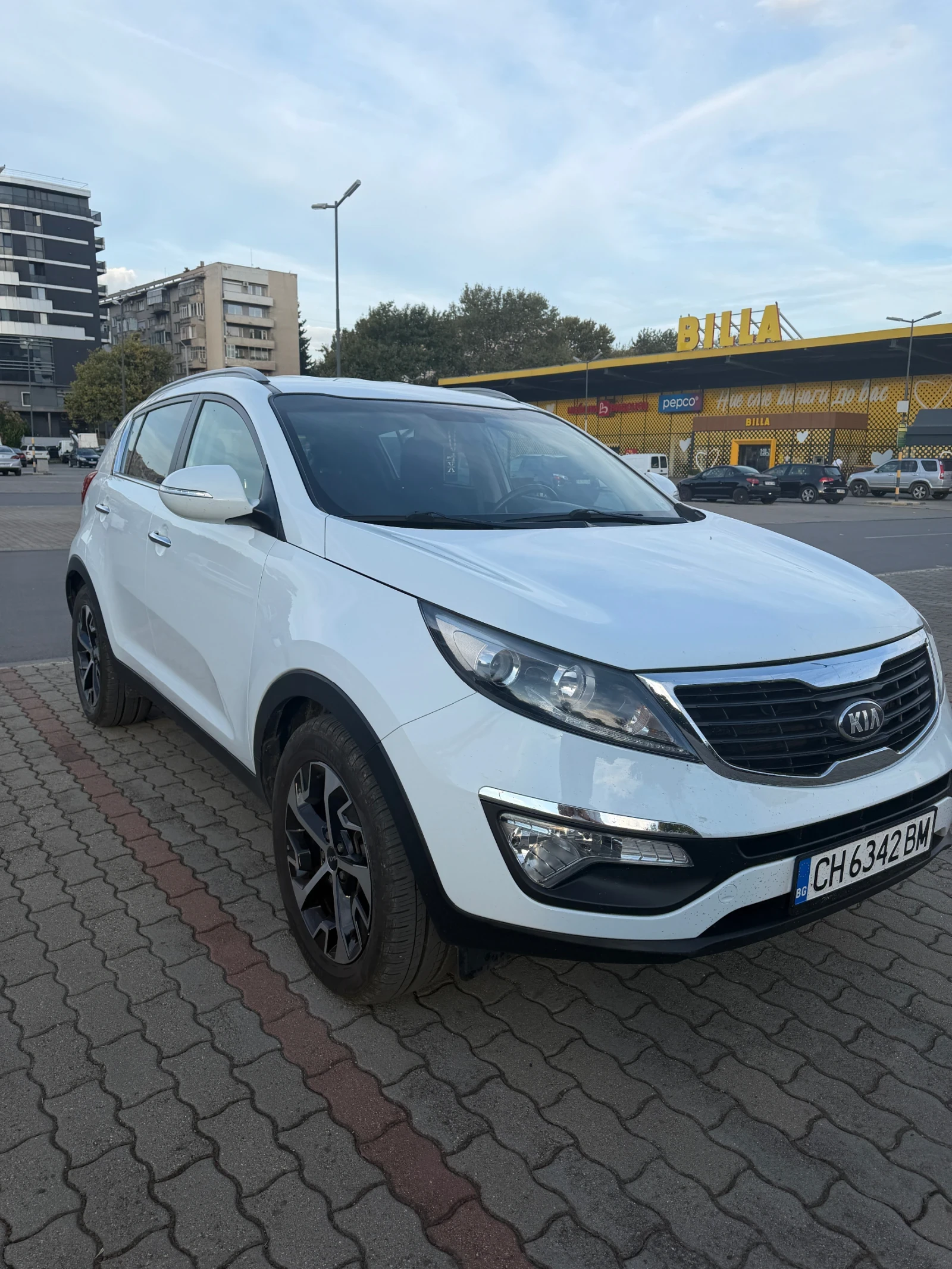 Kia Sportage 1.7CRDI, снимка 3 - Автомобили и джипове - 56099886