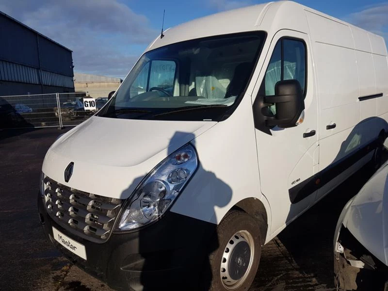 Renault Master 2.3ЧАСТИ НОВ, снимка 1 - Бусове и автобуси - 15405502