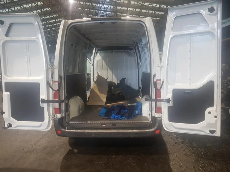 Renault Master 2.3ЧАСТИ НОВ, снимка 9 - Бусове и автобуси - 15405502