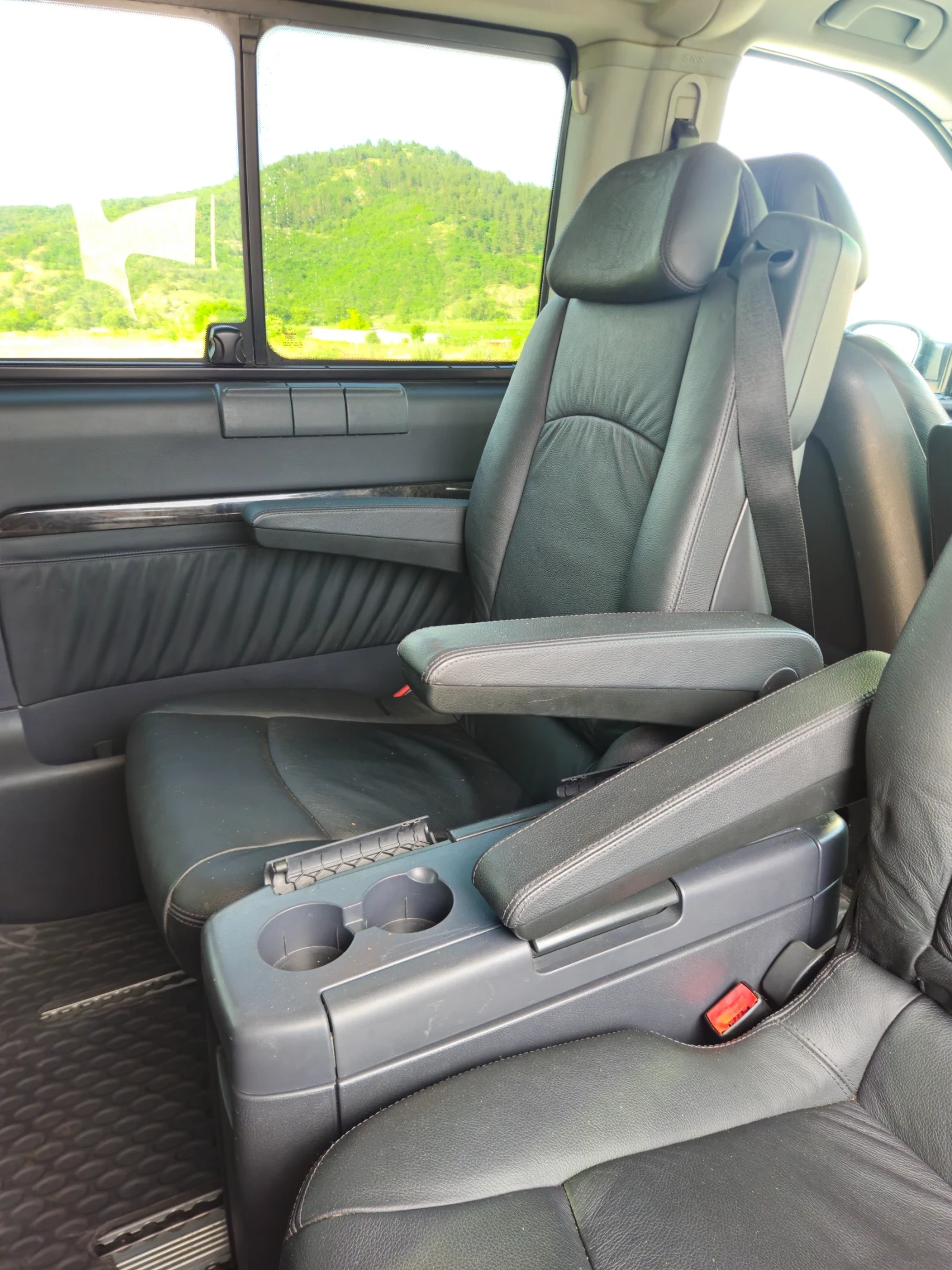 Mercedes-Benz Viano 3.0cdi , снимка 6 - Бусове и автобуси - 54867392
